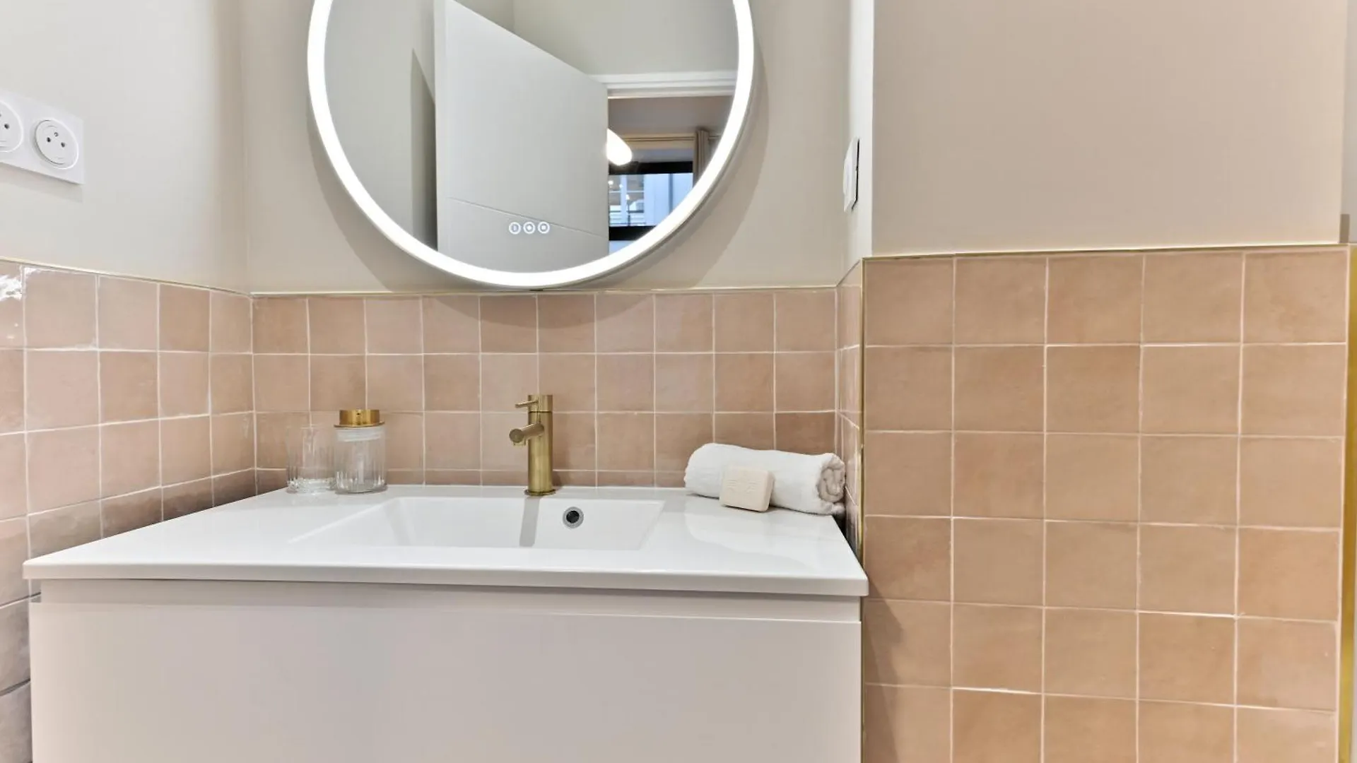 Apartman Elegant Loft Avec 2 Chambres Au Coeur De Párizs