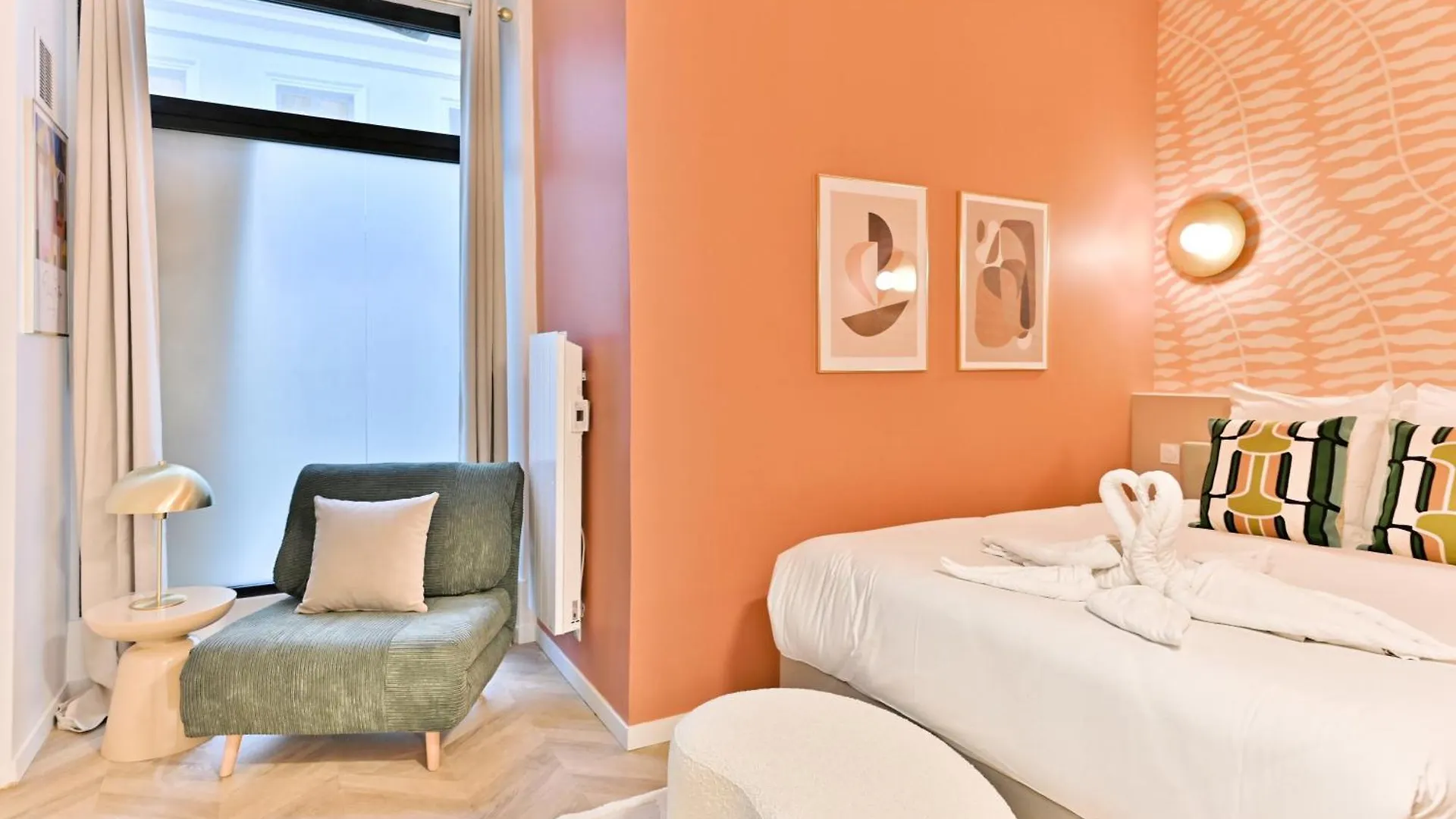 Elegant Loft Avec 2 Chambres Au Coeur De Párizs Apartman