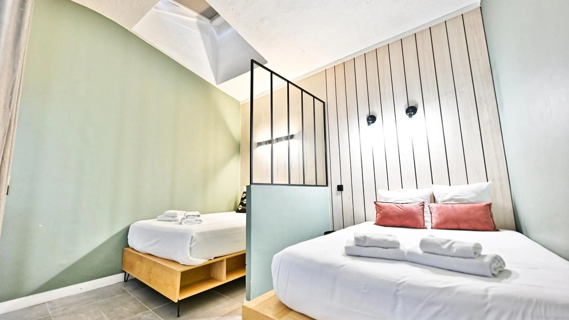 Apartman Elegant Loft Avec 2 Chambres Au Coeur De Párizs Franciaország