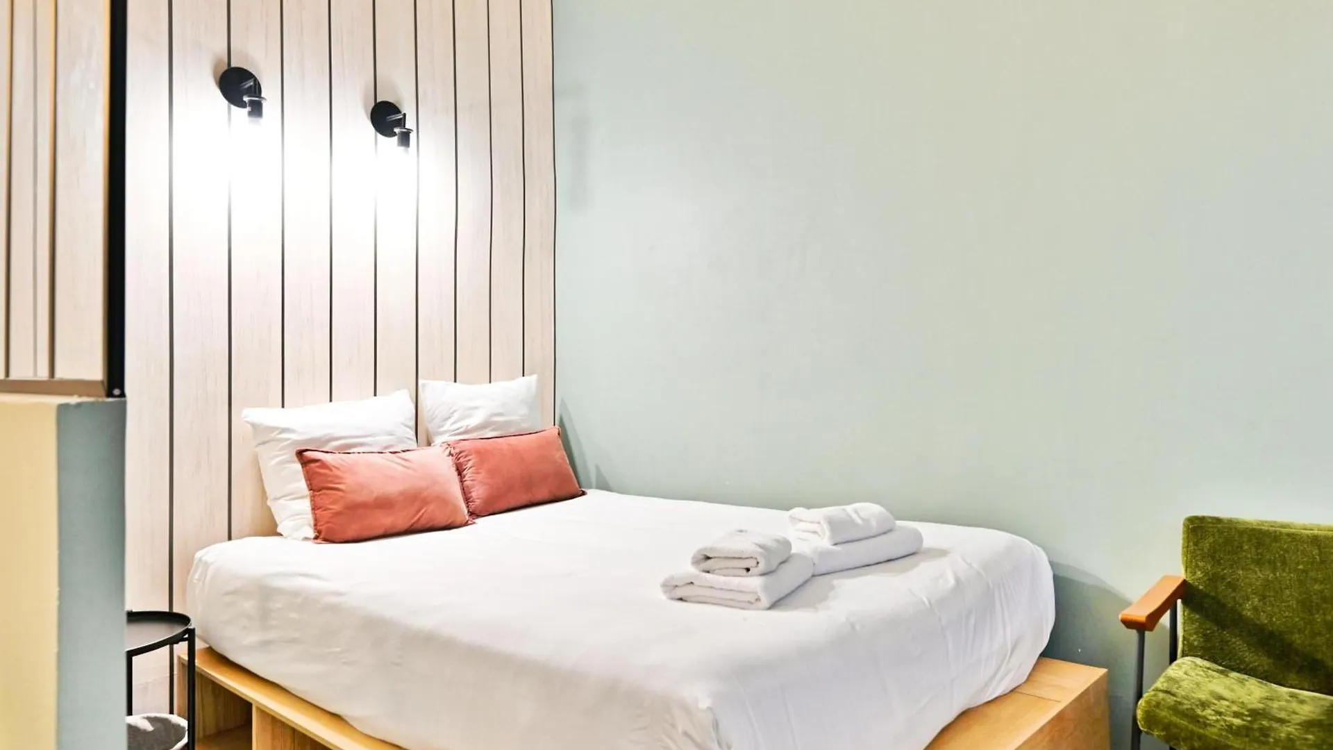 דירה Elegant Loft Avec 2 Chambres Au Coeur De פריז